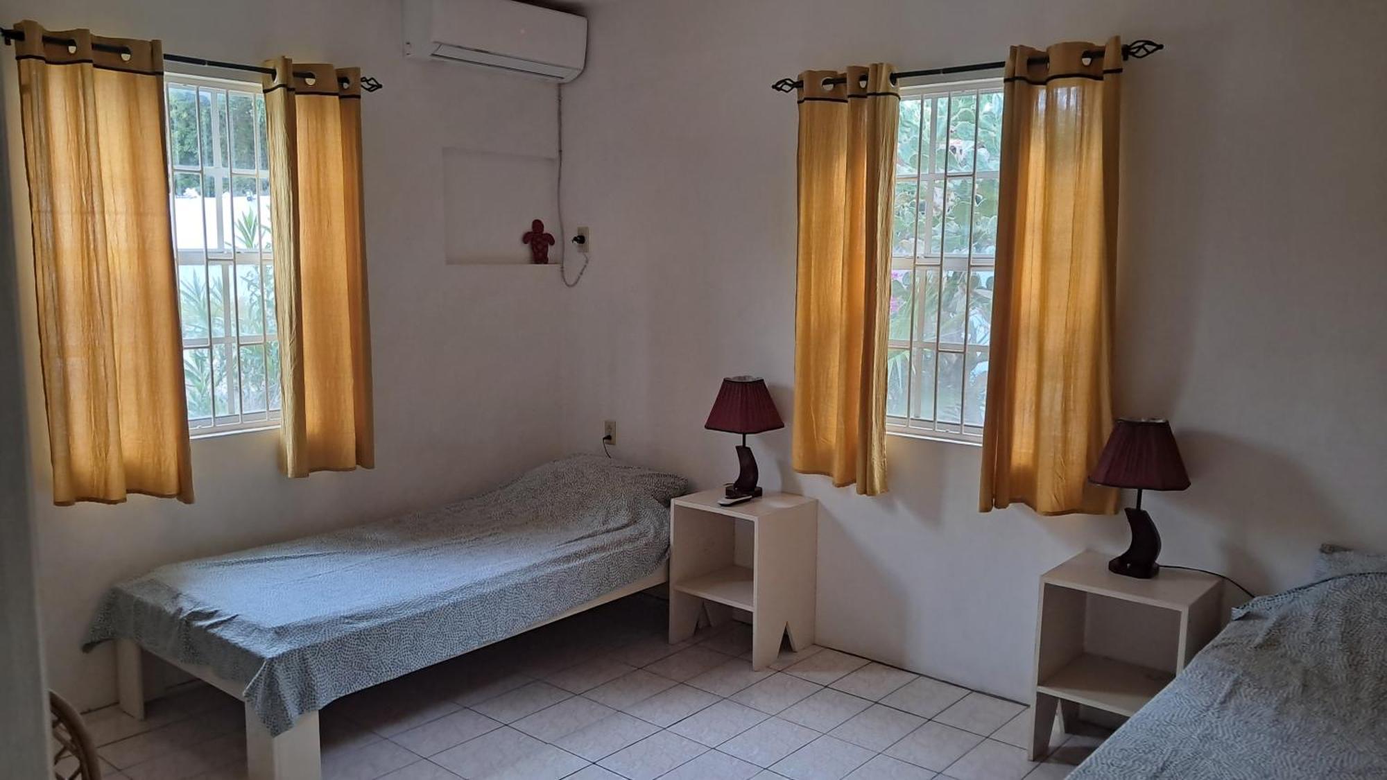 Happy Turtle Apartments Willemstad Room photo